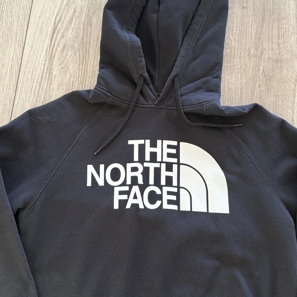 The North Face Women’s Evolution Half Dome Hoodie sweatshirt medium - Picture 2 of 7